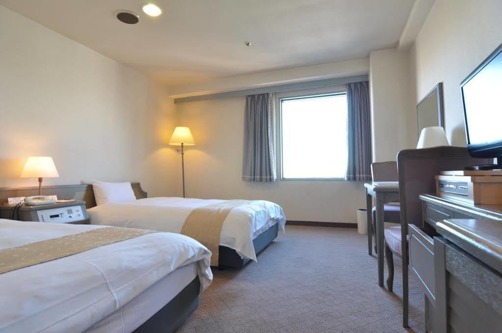 Loisir Hotel Yokkaichi Esterno foto